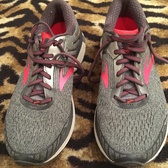 brooks grey and pink